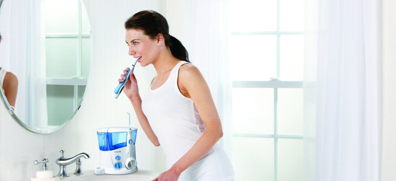 Sử dụng máy tăm nước để răng nướu được làm sạch nhẹ nhàng và hiệu quả hơn