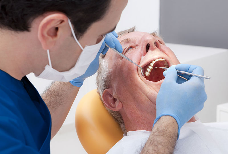 Chi phí bọc răng sứ phụ thuộc vào nhiều yếu tố khác nhau