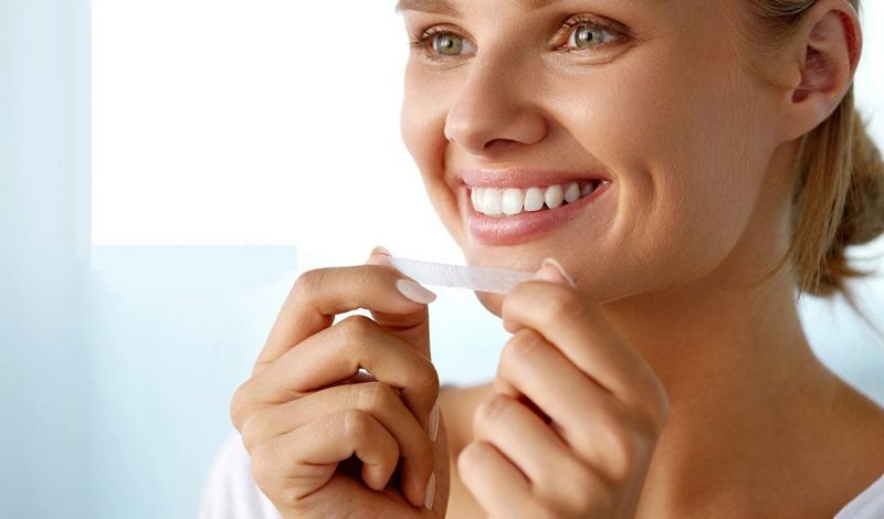 Cách sử dụng miếng dán trắng răng đúng nhất theo lời khuyên của các nha sĩ