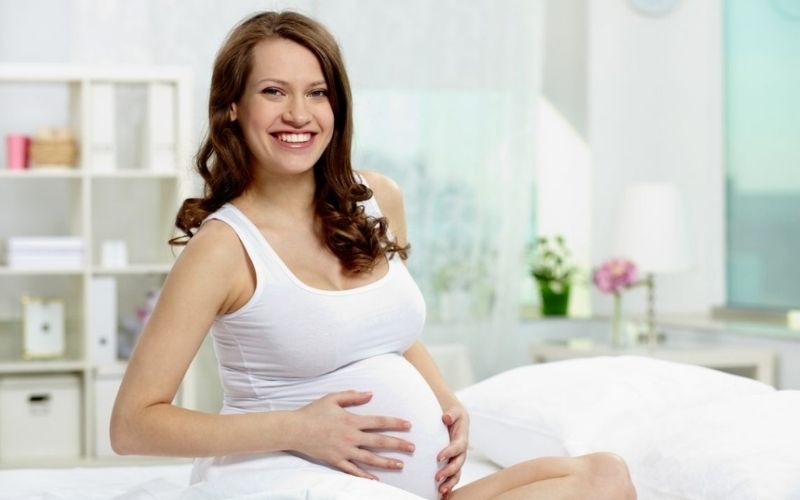 Đang mang thai có nên thực hiện dán sứ Veneer là thắc mắc của nhiều người