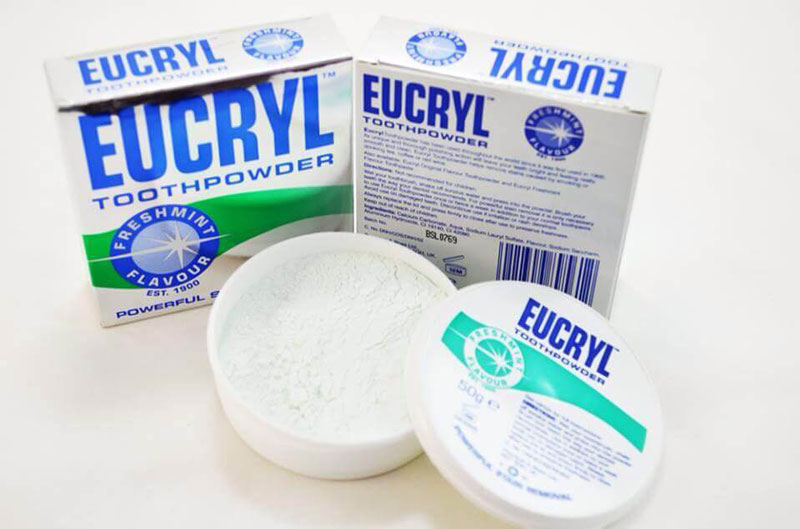 Trường hợp răng ố màu nặng có thể dùng bột Eucryl 3-4 lần/ngày