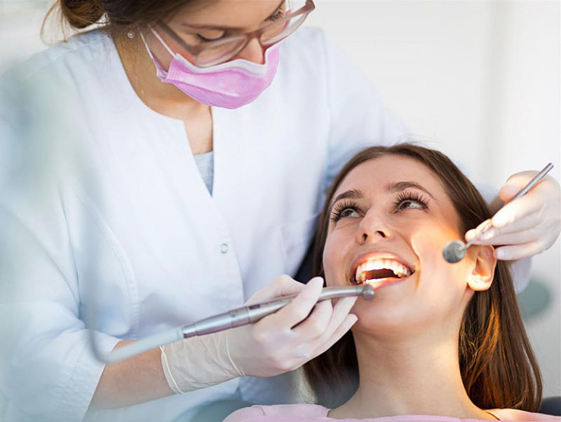 Cao răng bám nhiều sẽ gây ra các bệnh lý liên quan đến răng miệng