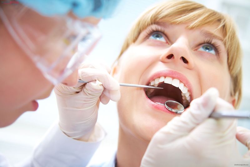 Lấy cao răng xong bị buốt răng có thể xảy ra do nhiều nguyên nhân