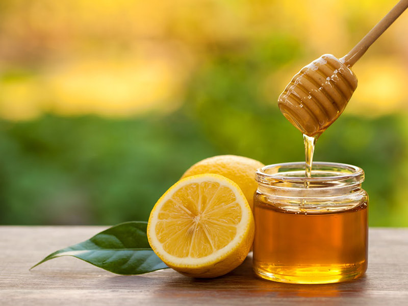 Mật ong là loại thực phẩm nên ăn khi bị viêm lợi