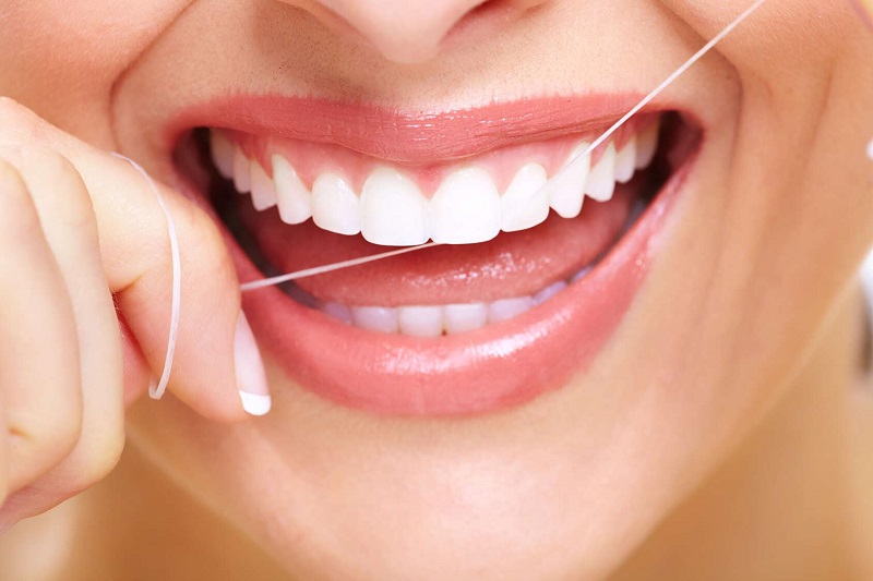 Chăm sóc răng cẩn thận trước và sau khi trồng răng nhai 