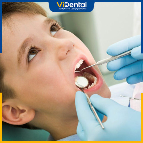Chăm sóc răng miệng thường xuyên tại trung tâm uy tín