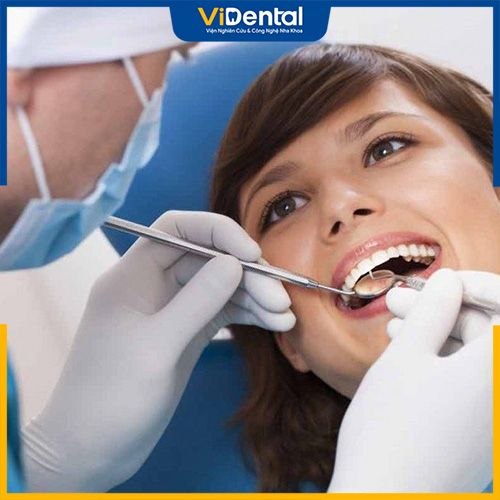 Trám răng cửa cần được thực hiện đúng kỹ thuật để hạn chế đau đớn
