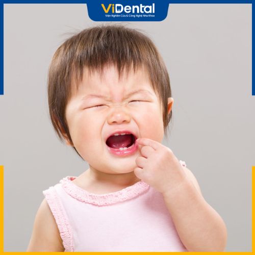 Các chuyên gia cho rằng bọc răng sứ cho trẻ là việc không nên làm