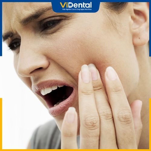 Ê buốt, đau nhức răng kéo dài - Hậu quả bọc răng sứ