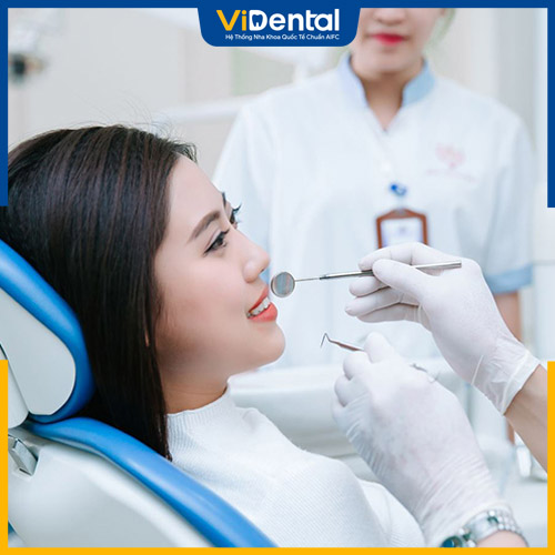 Thăm khám bác sĩ ngay khi có dấu hiệu bất thường về răng miệng