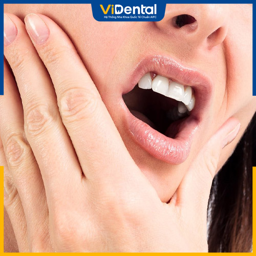 Sau khi làm răng sứ, bạn có thể cảm thấy ê buốt do nhiều nguyên nhân