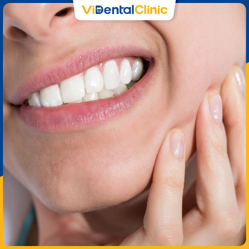 Bọc răng sứ lấy tủy có thể gây đau nhức