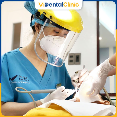 Nha khoa Peace Dentistry có quy trình lấy cao răng nhanh chóng, chuyên nghiệp