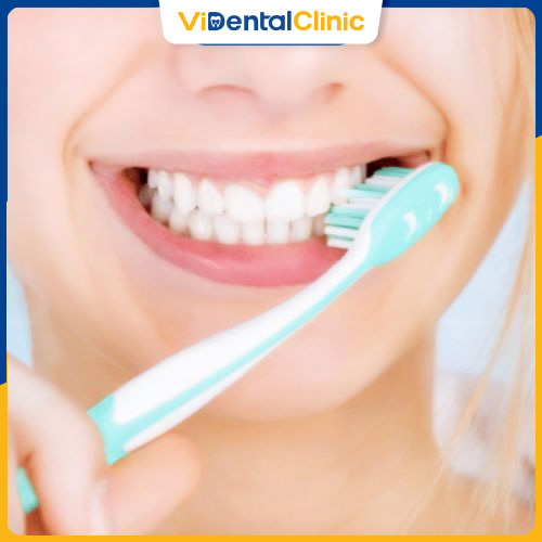Chăm sóc răng cẩn thận trước và sau khi trồng răng nhai