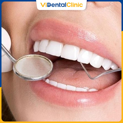 Bọc răng sứ có sự hỗ trợ của thuốc tê nên không gây đau nhức